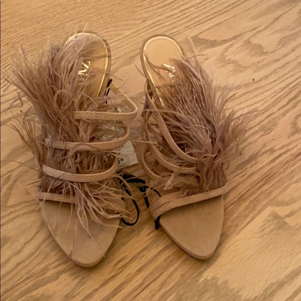 Zara taupe suede feathered sandal